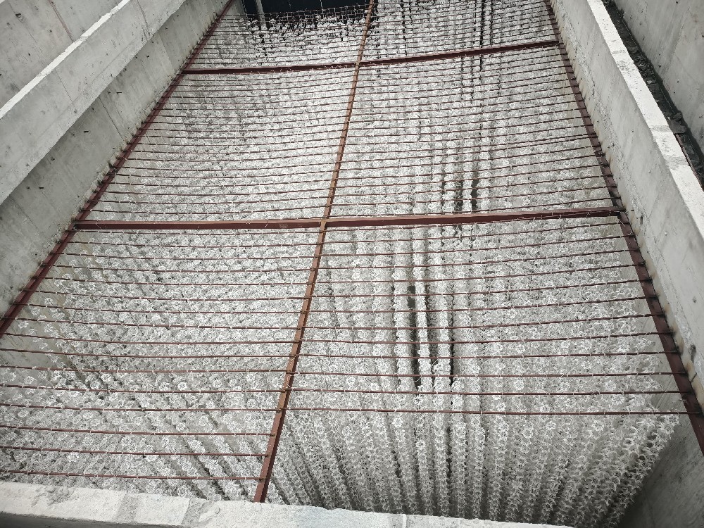 河南漯河市化工廠污水處理項(xiàng)目安裝現(xiàn)場(chǎng)
